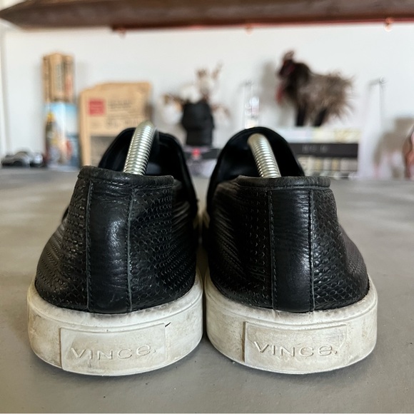 VINCE Blair 5 Slip On Sneaker Perforated Leather - Picture 5 of 6